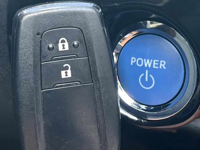 トヨタ プリウス