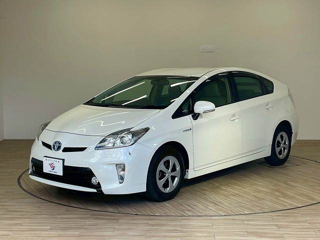 トヨタ プリウス