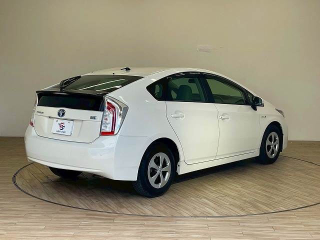 トヨタ プリウス