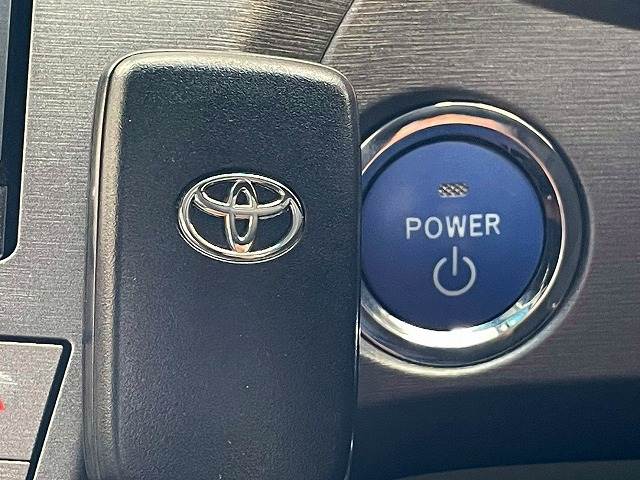 トヨタ プリウス