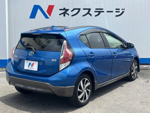 トヨタ アクア