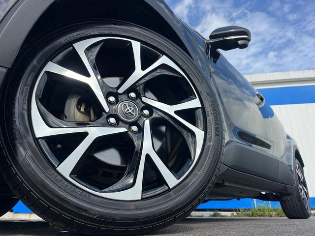 トヨタ C-HR
