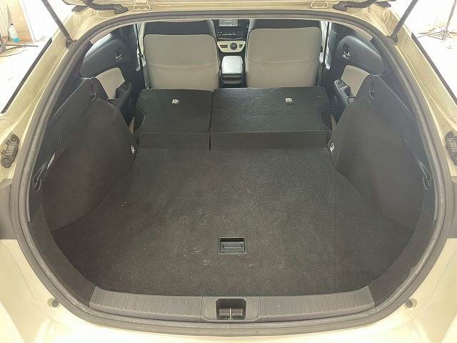 トヨタ プリウス