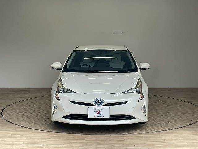 トヨタ プリウス