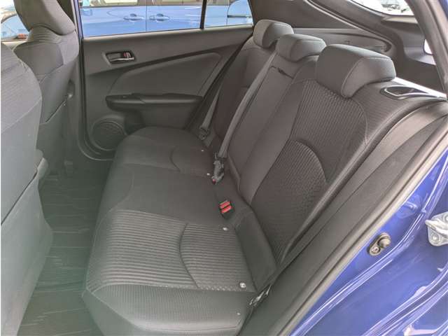 トヨタ プリウス