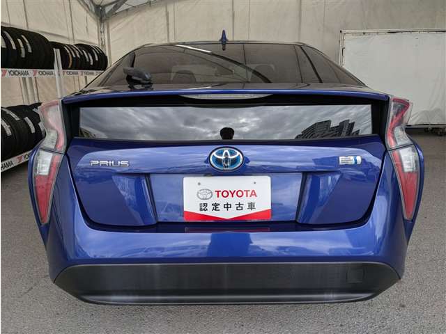 トヨタ プリウス