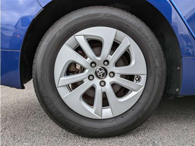 トヨタ プリウス