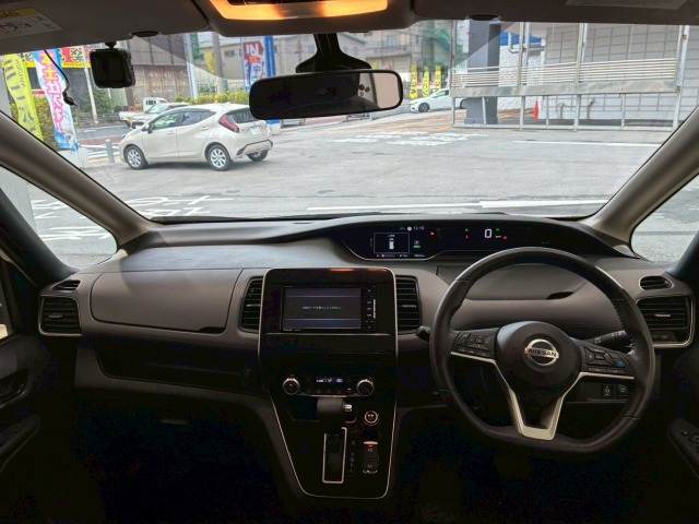 日産 セレナ