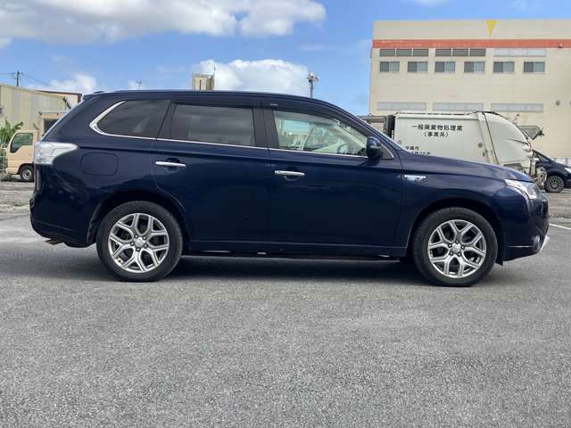 三菱 アウトランダーPHEV