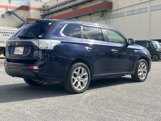 三菱 アウトランダーPHEV