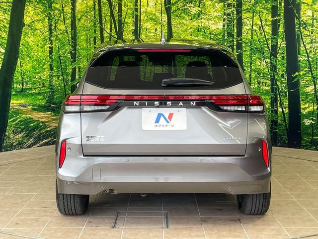 日産 ノートオーラ