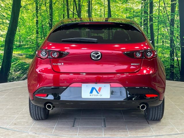 マツダ MAZDA3ファストバック