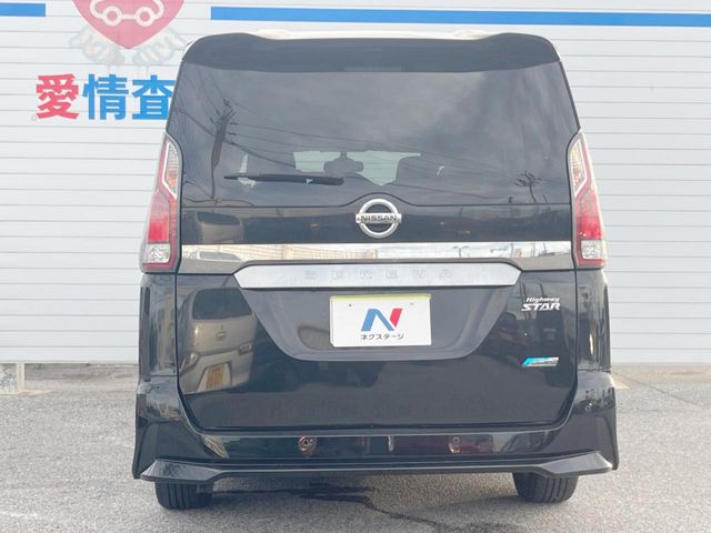 日産 セレナ
