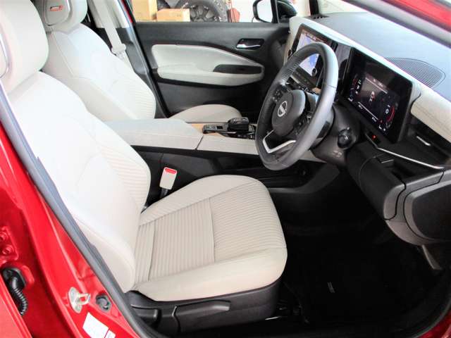 日産 ノートオーラ