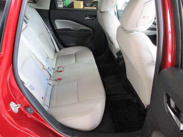 日産 ノートオーラ