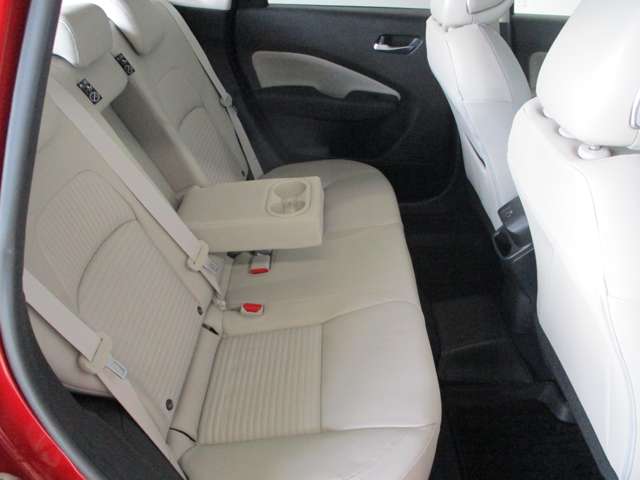 日産 ノートオーラ