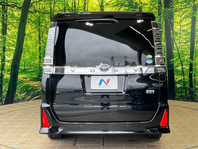 トヨタ ヴォクシー