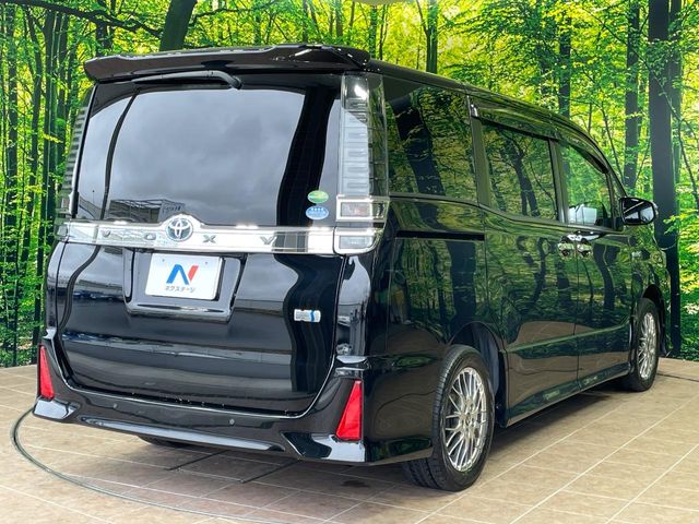 トヨタ ヴォクシー