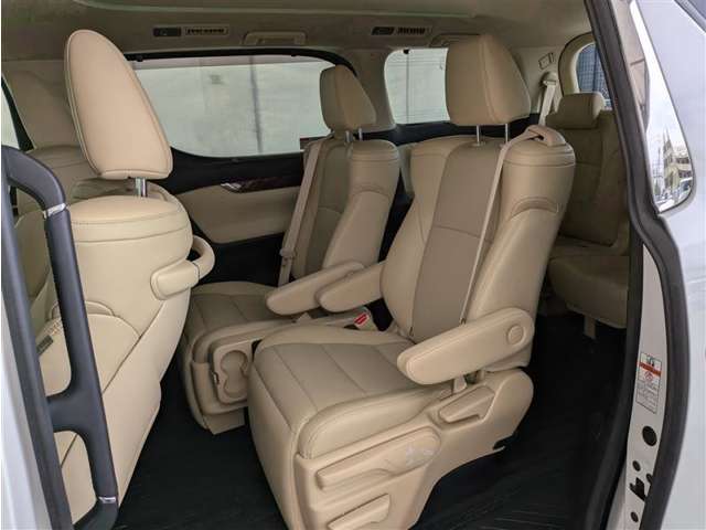 トヨタ ヴェルファイア