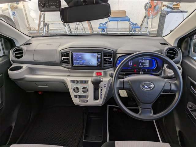 ダイハツ ミライース