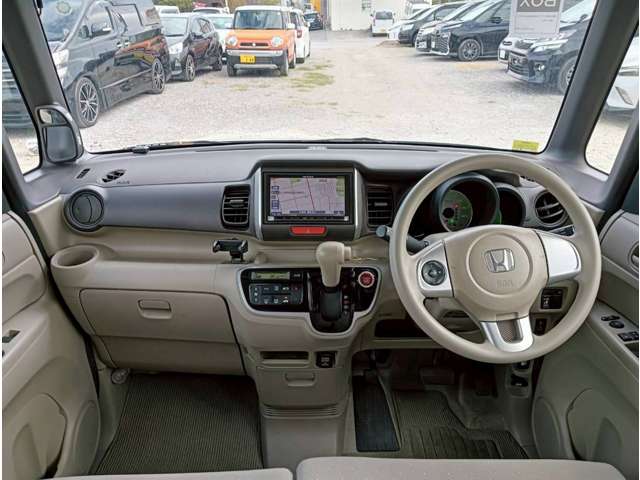 ホンダ N-BOX
