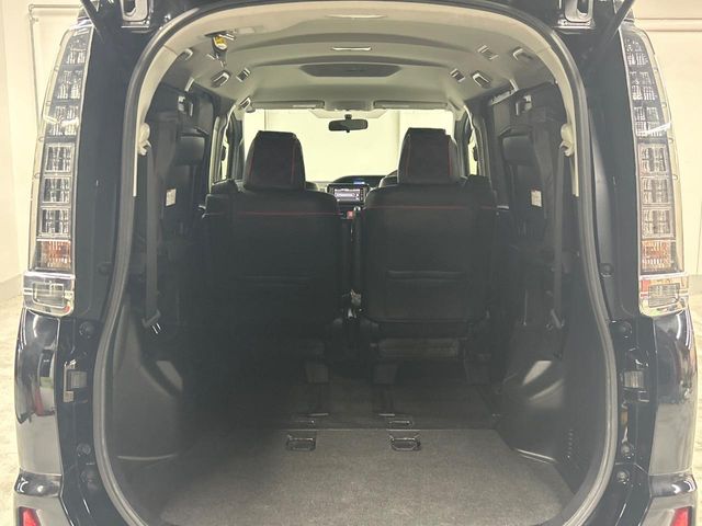 トヨタ ヴォクシー