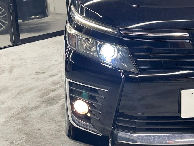 トヨタ ヴォクシー