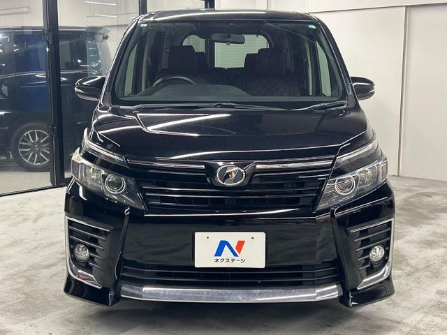 トヨタ ヴォクシー