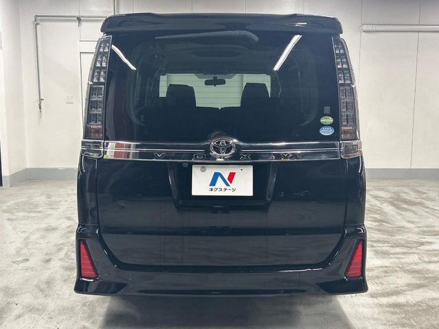 トヨタ ヴォクシー