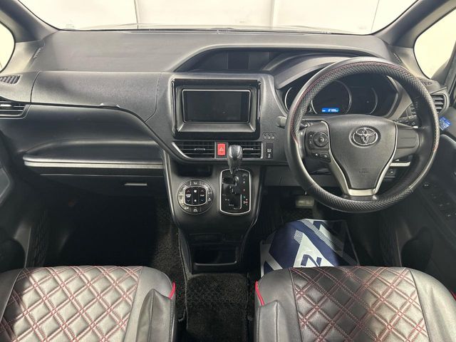 トヨタ ヴォクシー