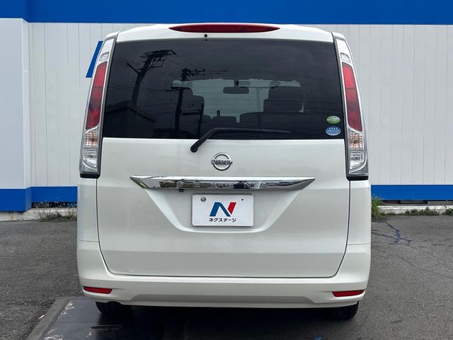 日産 セレナ