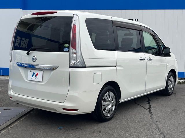 日産 セレナ