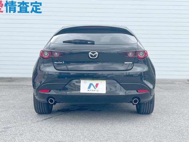 マツダ MAZDA3ファストバック