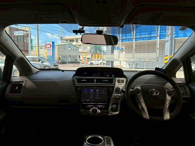 トヨタ プリウスα