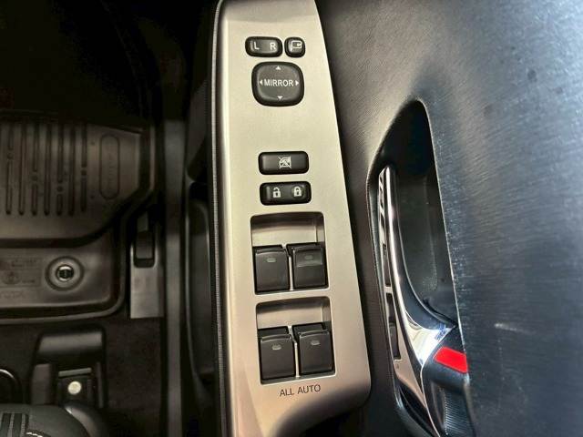 トヨタ プリウスα