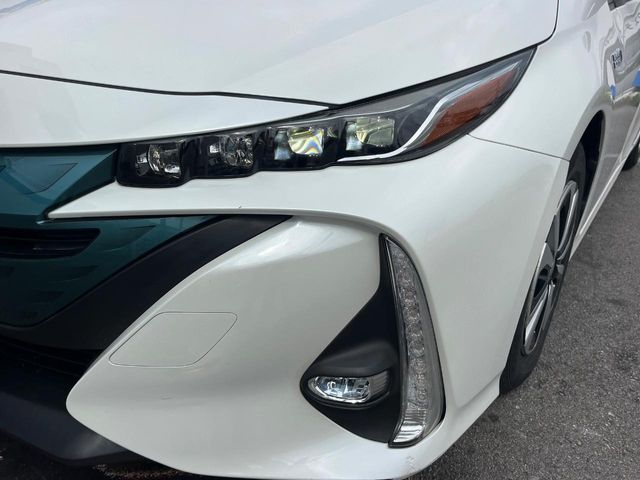 トヨタ プリウスPHV