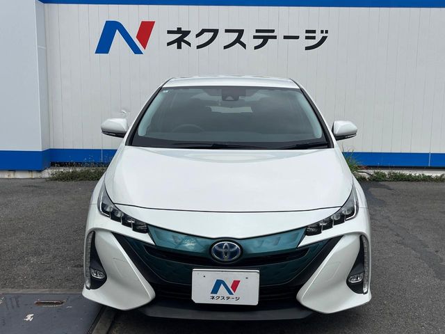 トヨタ プリウスPHV