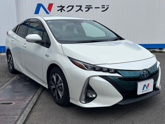 トヨタ プリウスPHV