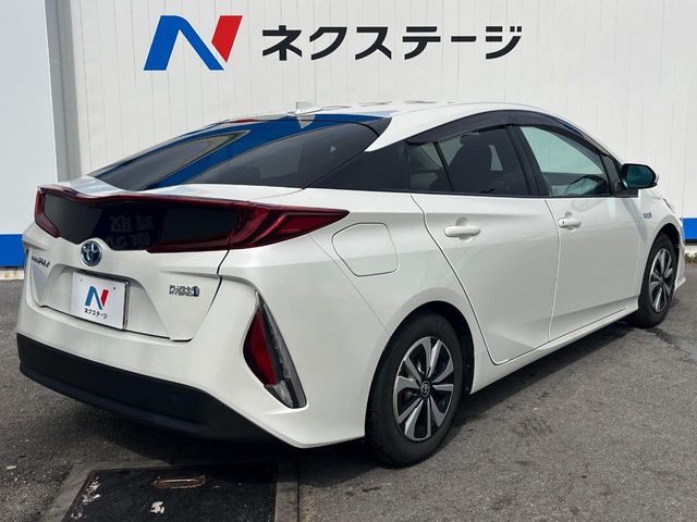 トヨタ プリウスPHV