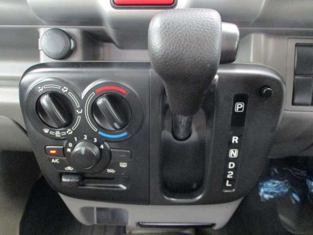 日産 NV100クリッパー