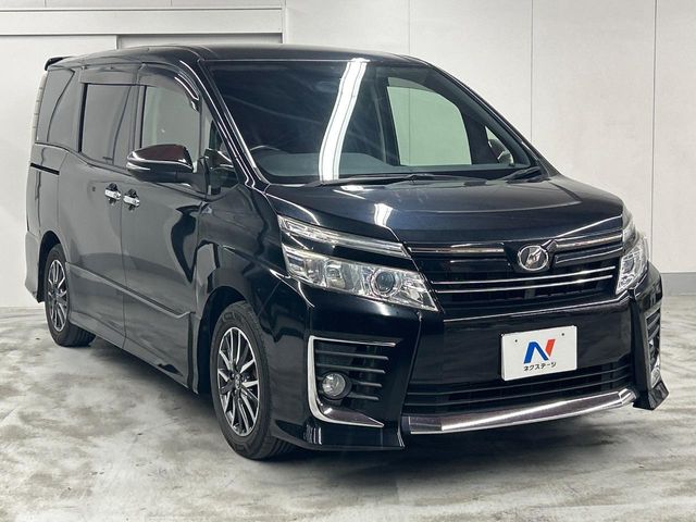 トヨタ ヴォクシー