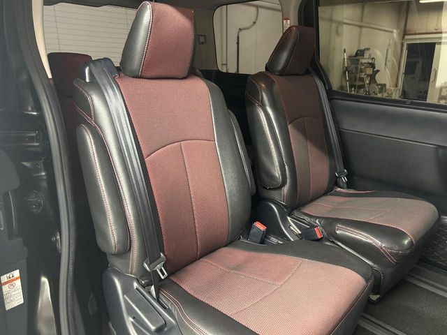 トヨタ ヴォクシー