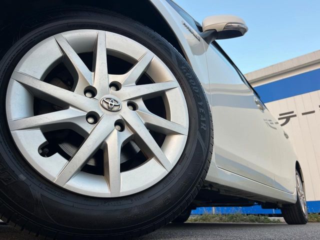 トヨタ プリウスα