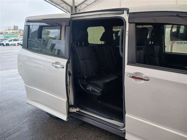 トヨタ ヴォクシー