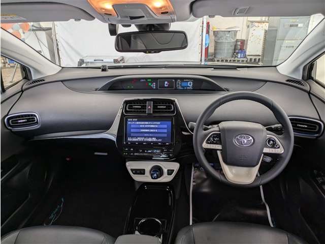 トヨタ プリウス