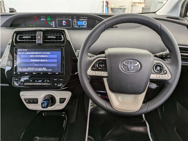 トヨタ プリウス