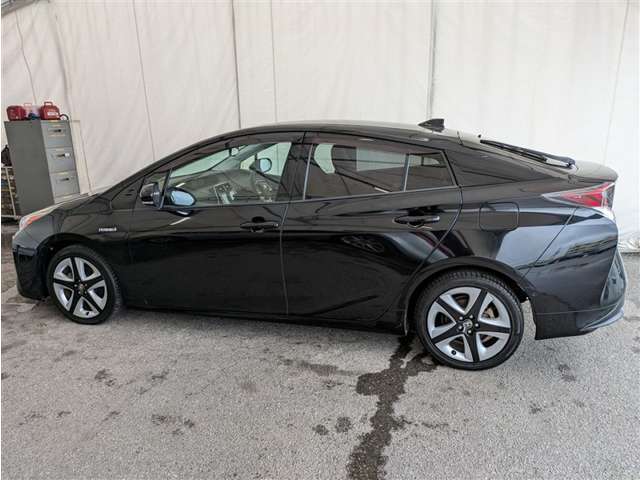 トヨタ プリウス