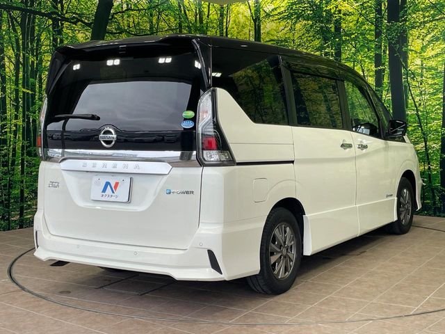 日産 セレナ