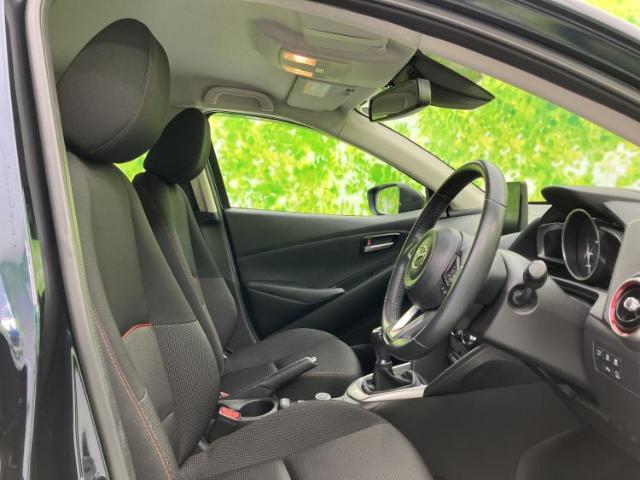マツダ MAZDA2
