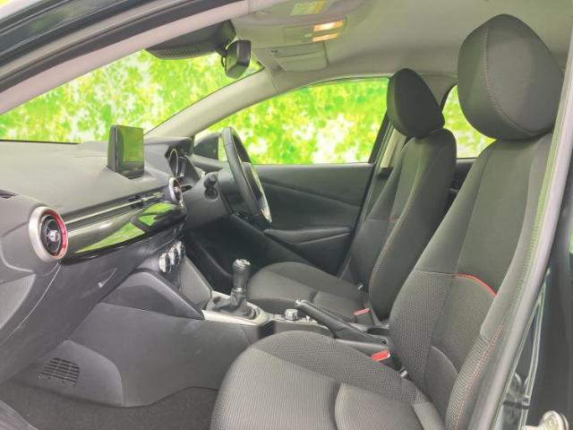 マツダ MAZDA2